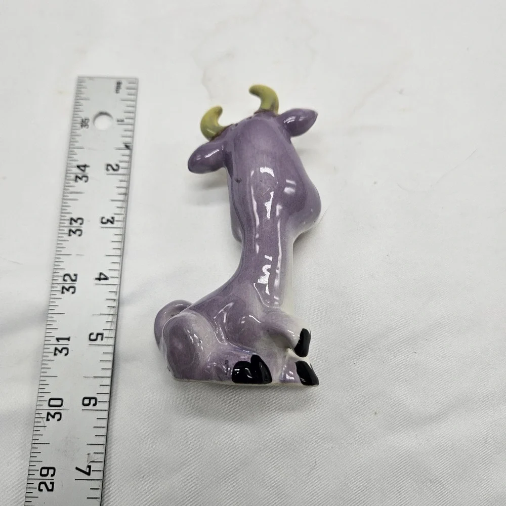 Vtg. Nasco Purple Sitting Cow Cartoon Figurine Single Salt and Pepper Shaker